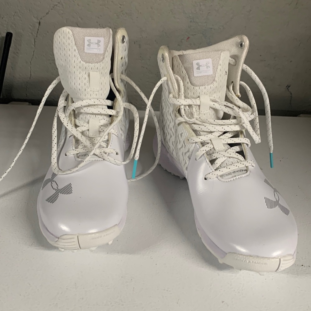 Under Armour Womens turf shoes size 7.5